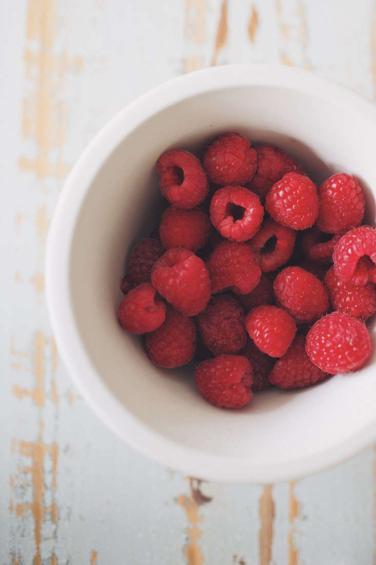 DIY Raspberry Sparkler for the Fourth of July Gardenista